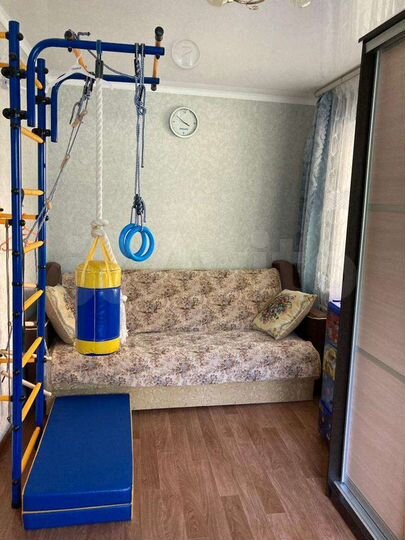 2-к. квартира, 42 м², 1/3 эт.