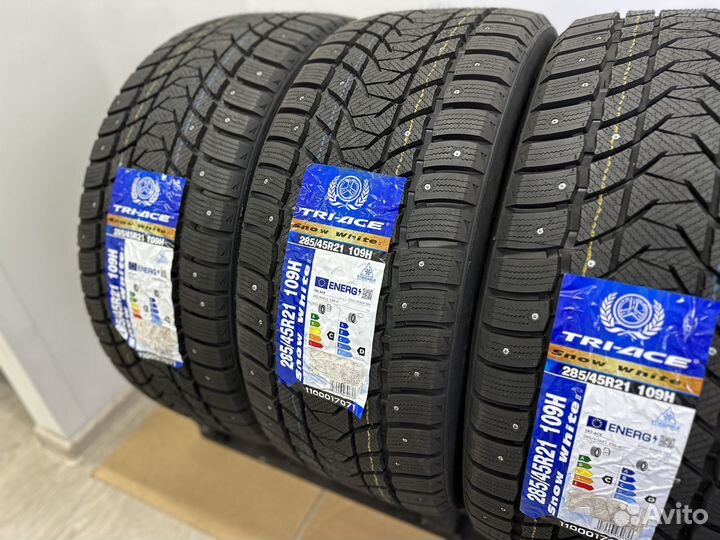Tri Ace Snow White II Stud 285/45 R21 108U