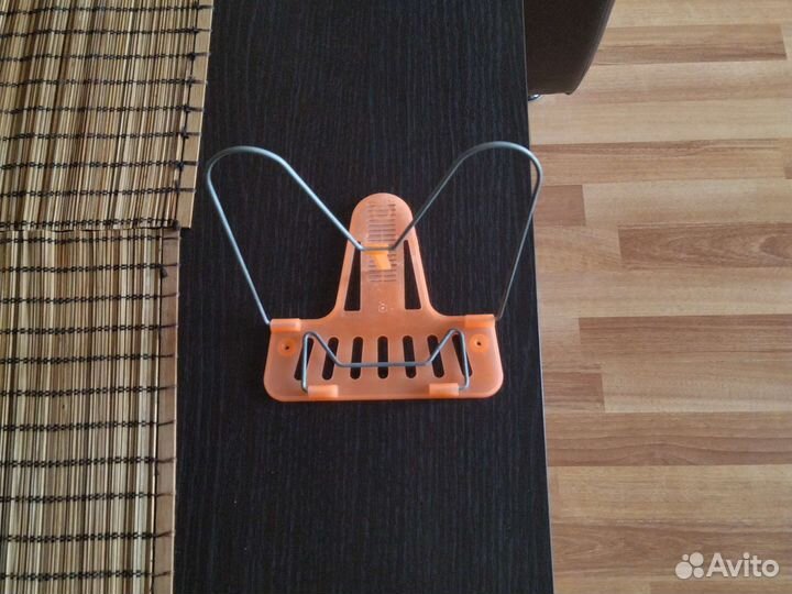 Подставка для книг