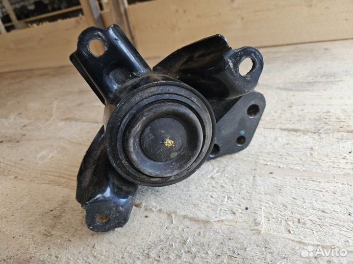 Опора (подушка) двигателя Hyundai Solaris седан