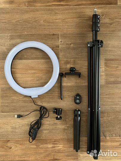 Кольцевая лампа со штативом