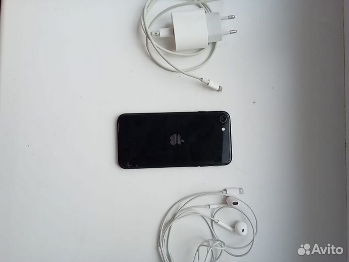 iPhone SE (2020), 128 ГБ