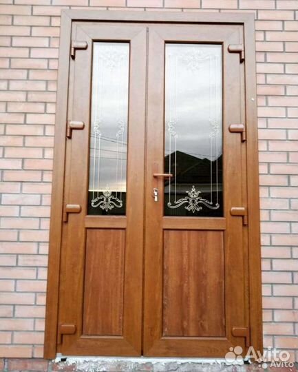 Пластиковая дверь 125х200