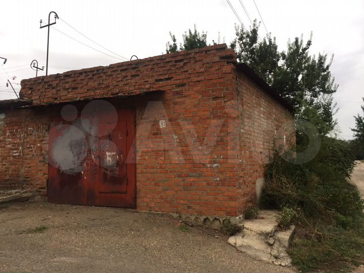 Гараж, > 30 м²