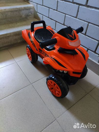 Детский квадроцикл каталка
