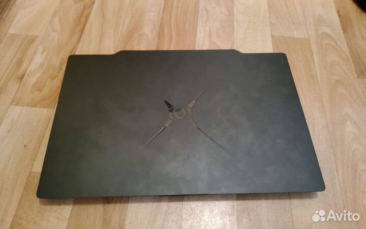 Honor hunter V700 i7