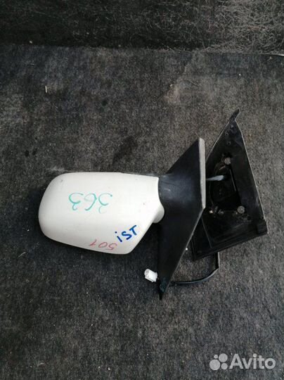 Зеркало левое Toyota Ist NCP60