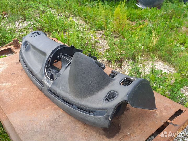 Торпедо Mitsubishi Carisma