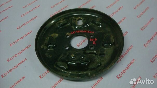 Nissan 44020-8M101 опорный диск задний правый