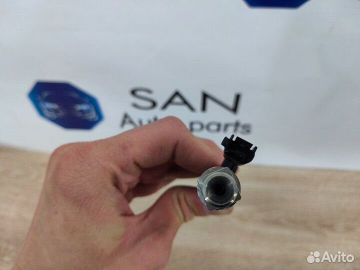 Форсунка топливная Bmw 3 F30 N20B20 2013