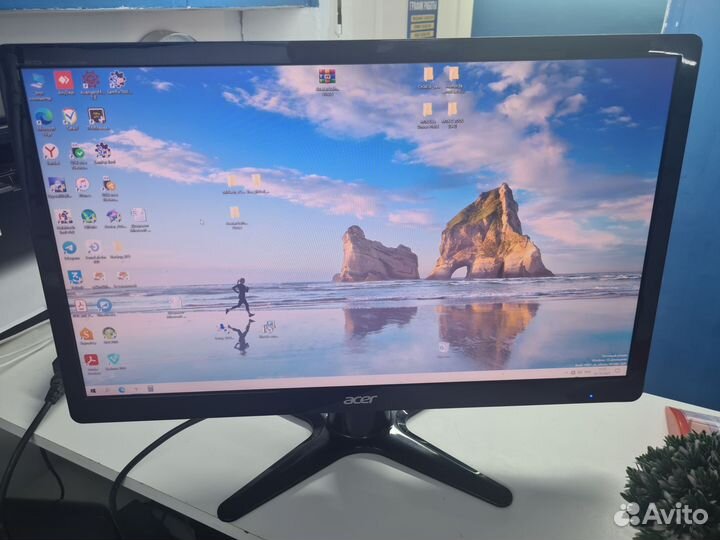 Монитор Acer Full HD 22 дюйма