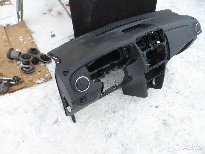 Торпедо Renault Logan II