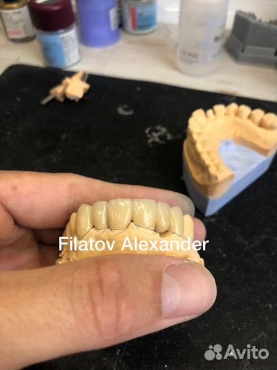 Зубной техник