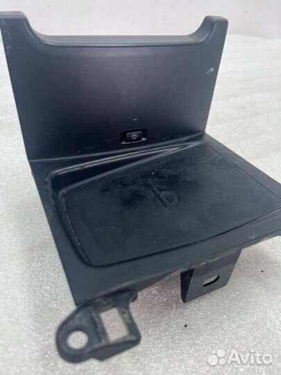 Зарядное устройство беспроводное Toyota Camry