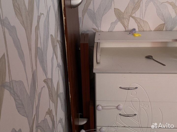 Тумба под телевизор из массива