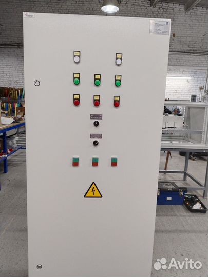 Шкаф автоматического ввода резерва авр