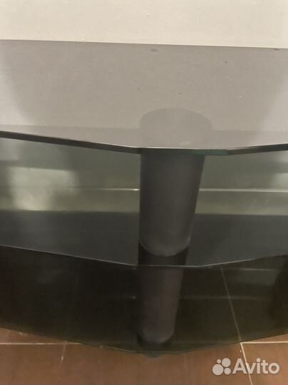 Стеклянная тумба под тв