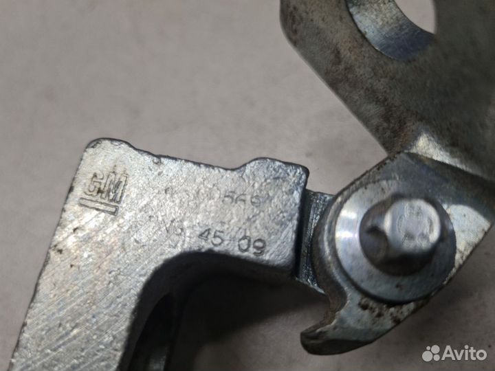 Петля двери передней левой верхняя Opel Corsa D 2006-2015