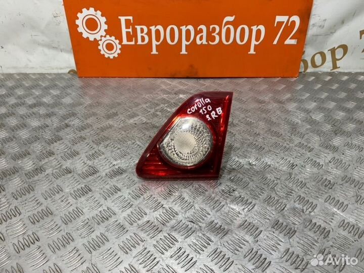 Фонарь внутренний задний правый Toyota Corolla