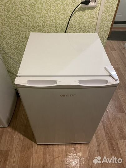 Компактный холодильник Ginzzu
