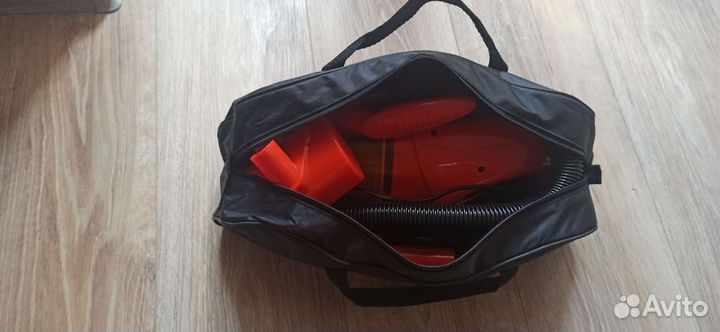 Автомобильный пылесос