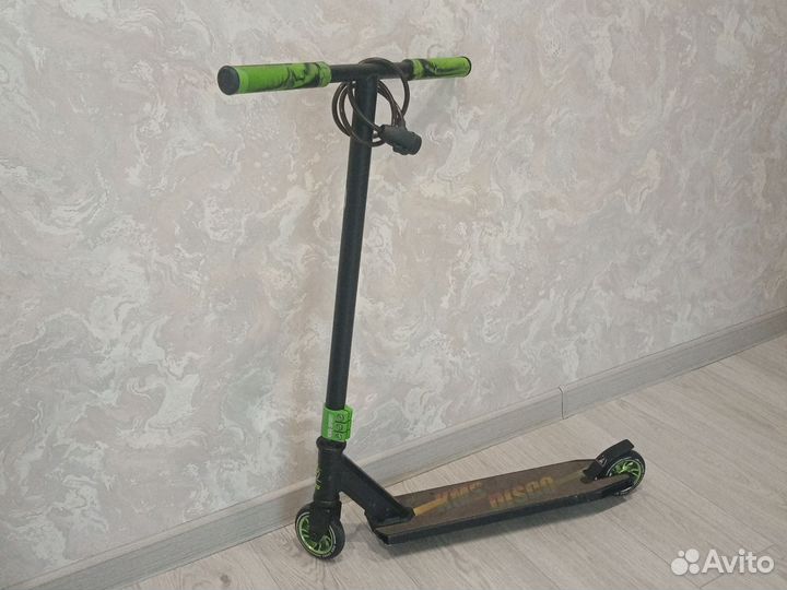 Трюковой самокат KMC