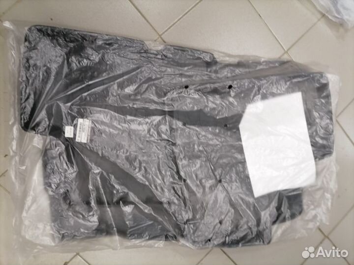 Ковры в салон с цельной площадкой,Nissan Terrano