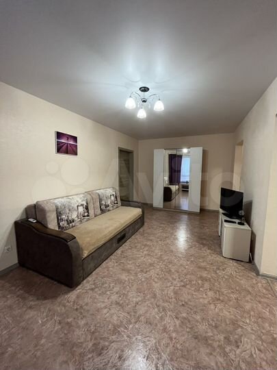 2-к. квартира, 56 м², 1/25 эт.