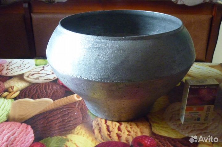 Чугунок с клеймом