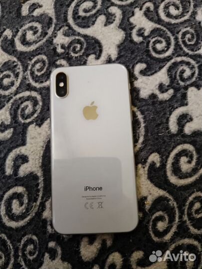 Телефон iPhone X