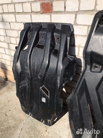 Защита двигателя и днища Ленд Крузер 200