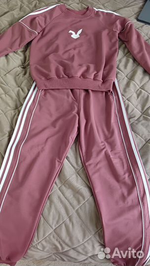 Спортивный костюм женский