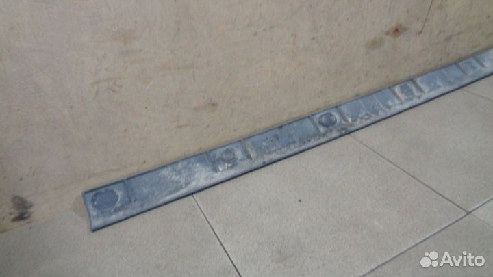 Накладка на порог (наружная) Toyota Hilux 8