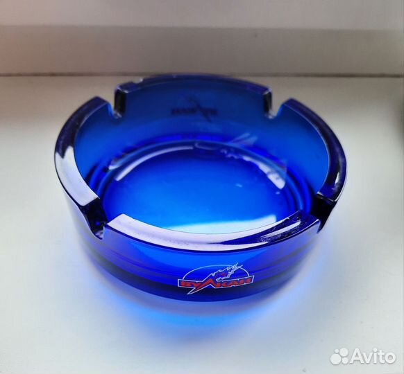 Стаканы,кофейные пары,пепельница,пивная кружка