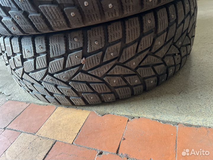 Dunlop Grandtrek Ice 02 215/65 R16 102T