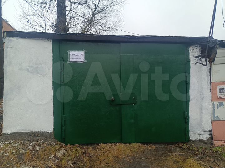 Гараж, > 30 м²