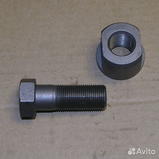 Болт М20*1,5* 55 крепления ушка задней рессоры с в