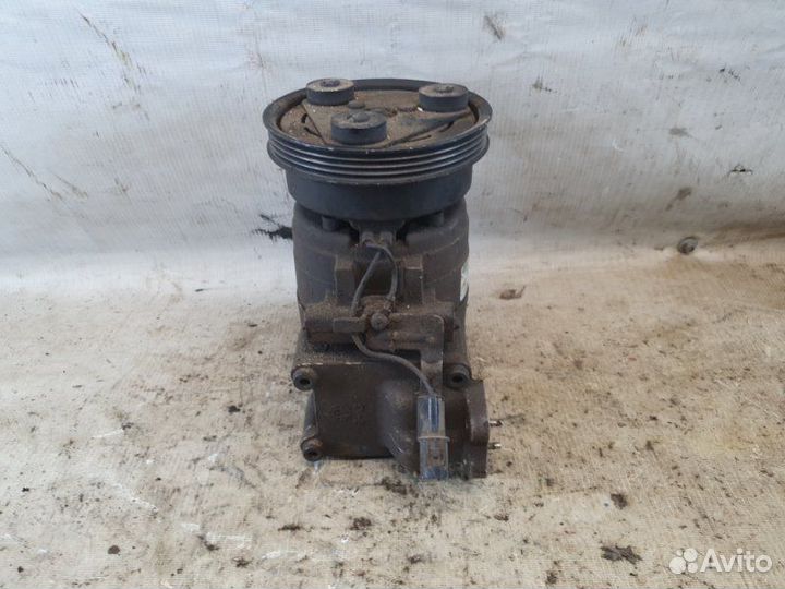 Компрессор кондиционера Hyundai Accent