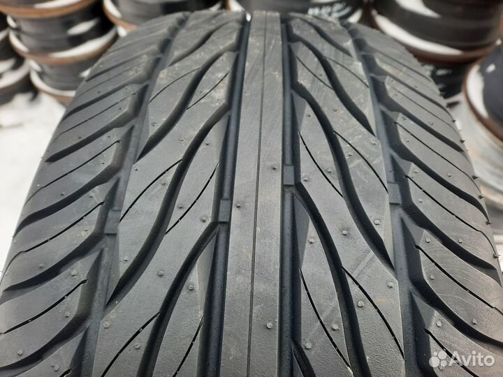 Maxxis MA-Z4S Victra 225/50 R17