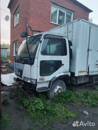 Nissan Diesel Condor, 2005