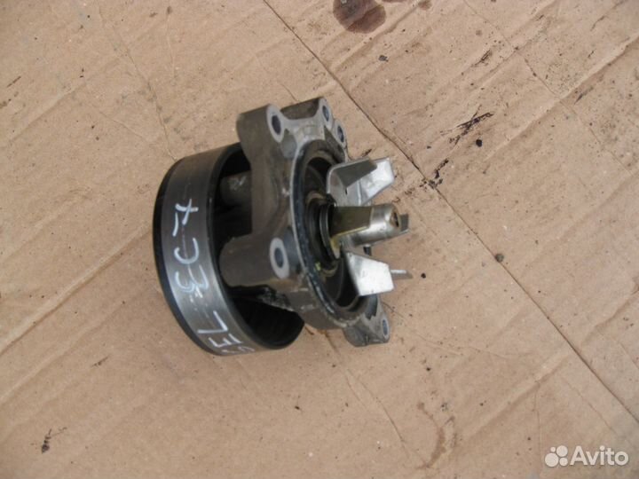 Помпа Gelly Emgrand ec7 1.8