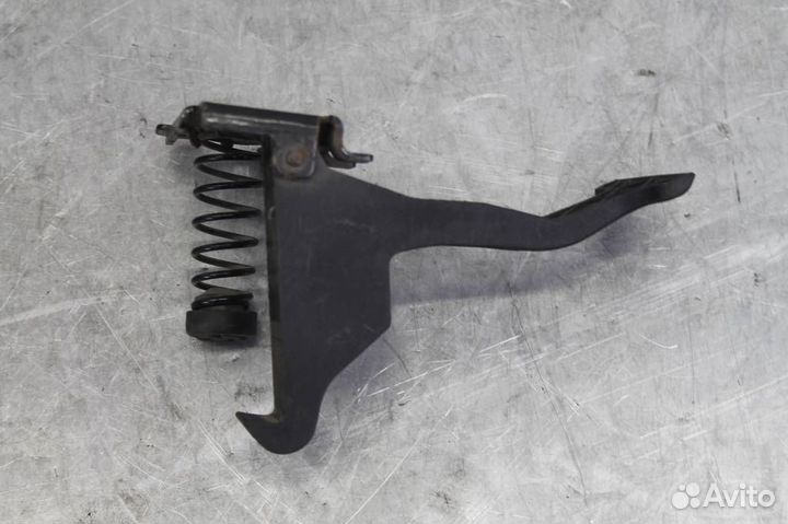 Фиксатор замка капота Renault Fluence