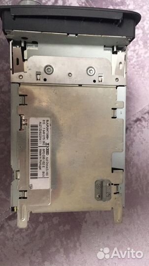 Продаю автомагнитолу Audi Chorus