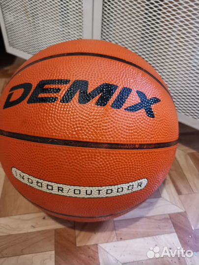 Баскетбольный мяч