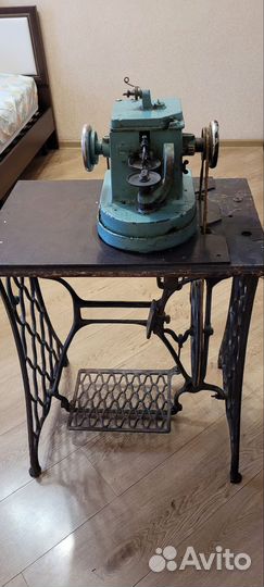 Продам скорняжную машинку