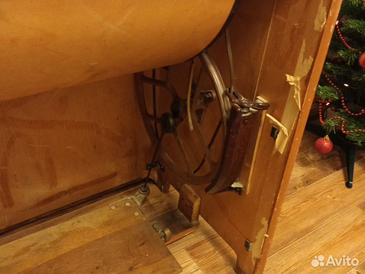 Швейная машина подольск ножная СССР