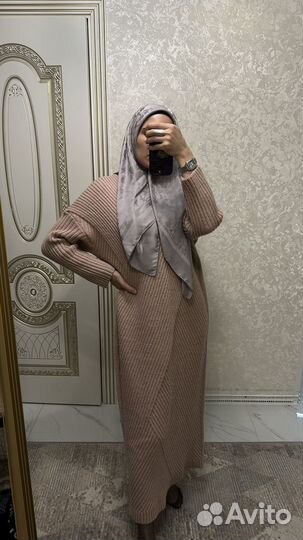 Платье вязаное