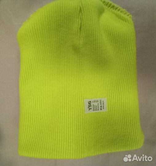 Шапка яркая новая