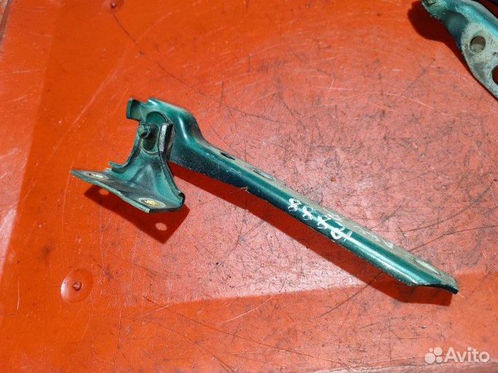 Петли капота Audi 80 B3 седан 1.8 1988