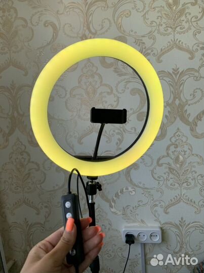Кольцевая лампа со штативом